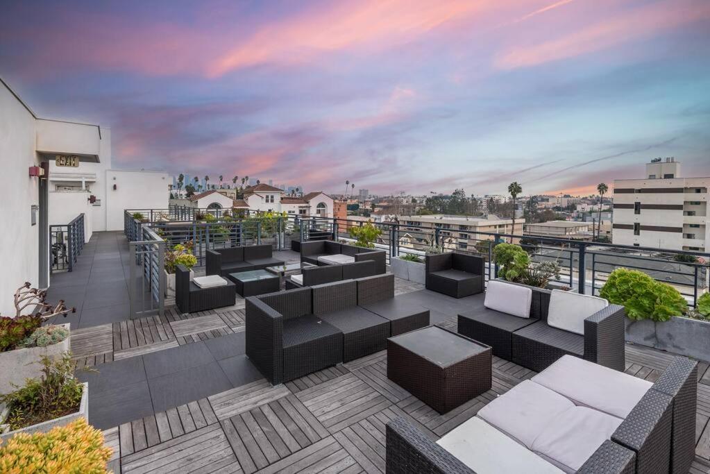 Casa de férias Chic And Elegant 2-bedroom Haven W/ Roof Deck