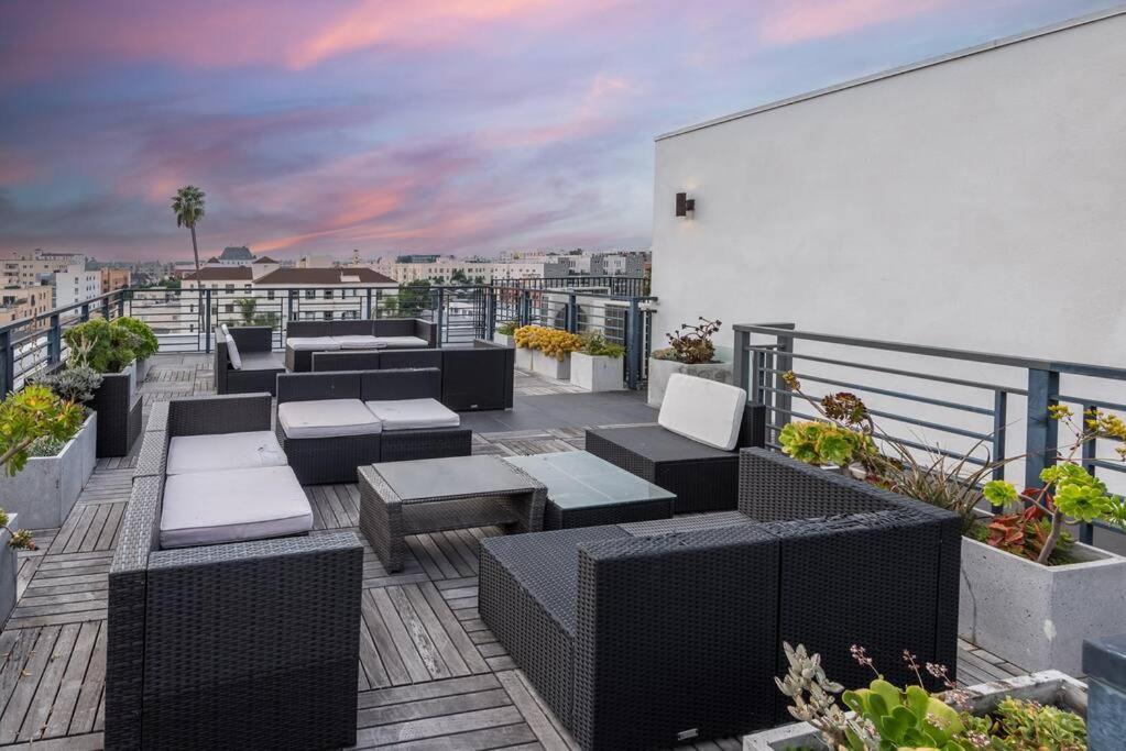 Chic And Elegant 2-bedroom Haven W/ Roof Deck Casa de férias Los Angeles
